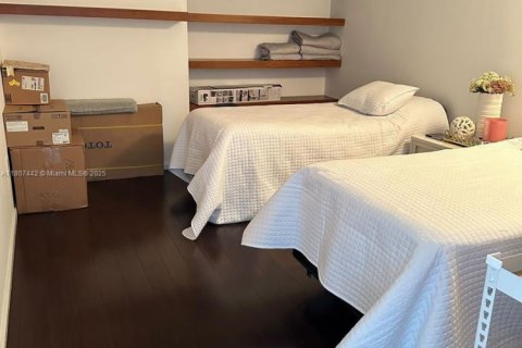 Condominio en alquiler en Miami, Florida, 3 dormitorios, 191.29 m2 № 1959642 - foto 6