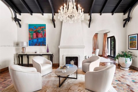 Casa en venta en Miami Beach, Florida, 4 dormitorios, 315.68 m2 № 1972679 - foto 15