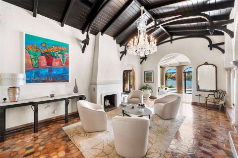 Casa en venta en Miami Beach, Florida, 4 dormitorios, 315.68 m2 № 1972679 - foto 14