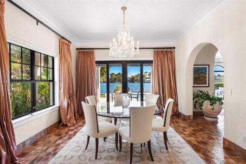 Casa en venta en Miami Beach, Florida, 4 dormitorios, 315.68 m2 № 1972679 - foto 8