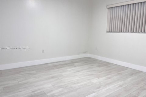 Copropriété à louer à Hialeah, Floride: 3 chambres, 102.19 m2 № 1942392 - photo 8