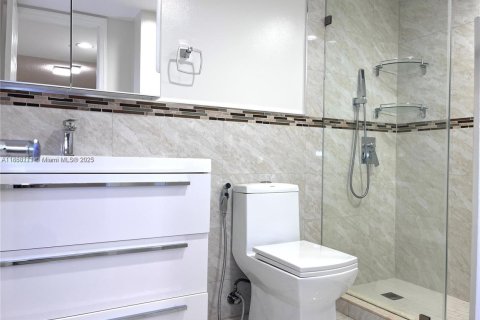 Copropriété à louer à Hialeah, Floride: 3 chambres, 102.19 m2 № 1942392 - photo 9