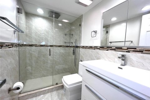 Copropriété à louer à Hialeah, Floride: 3 chambres, 102.19 m2 № 1942392 - photo 12