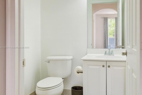 Adosado en venta en Miramar, Florida, 2 dormitorios, 92.9 m2 № 1923254 - foto 9