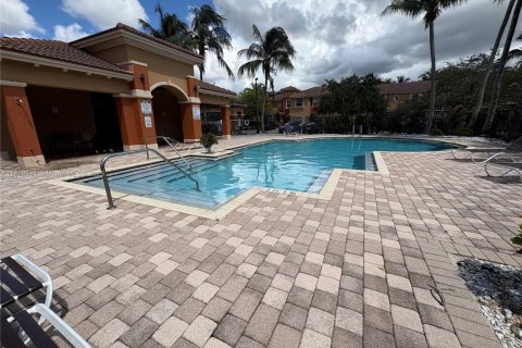 Adosado en venta en Miramar, Florida, 2 dormitorios, 92.9 m2 № 1923254 - foto 23