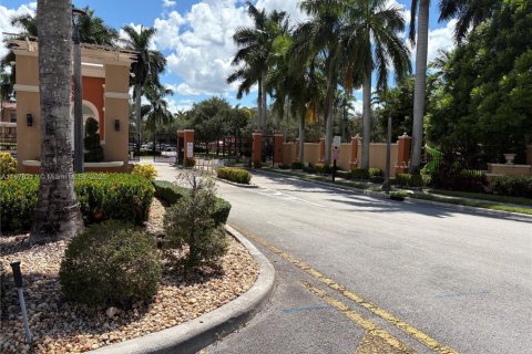 Adosado en venta en Miramar, Florida, 2 dormitorios, 92.9 m2 № 1923254 - foto 29