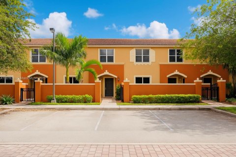 Touwnhouse à vendre à Miramar, Floride: 2 chambres, 92.9 m2 № 1923254 - photo 1