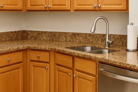 Adosado en venta en Miramar, Florida, 2 dormitorios, 92.9 m2 № 1923254 - foto 5