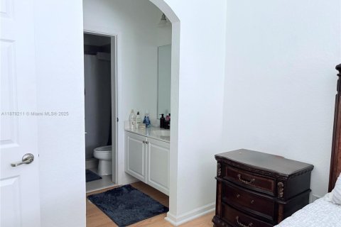 Adosado en venta en Miramar, Florida, 2 dormitorios, 92.9 m2 № 1923254 - foto 18