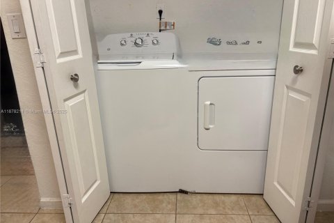 Adosado en venta en Miramar, Florida, 2 dormitorios, 92.9 m2 № 1923254 - foto 11