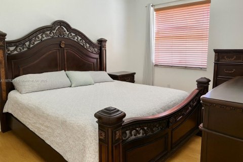 Adosado en venta en Miramar, Florida, 2 dormitorios, 92.9 m2 № 1923254 - foto 16