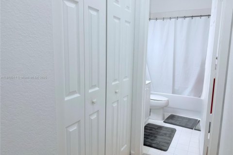 Adosado en venta en Miramar, Florida, 2 dormitorios, 92.9 m2 № 1923254 - foto 15