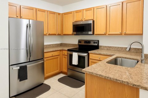 Adosado en venta en Miramar, Florida, 2 dormitorios, 92.9 m2 № 1923254 - foto 4