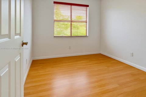 Adosado en venta en Miramar, Florida, 2 dormitorios, 92.9 m2 № 1923254 - foto 14