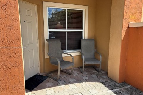 Adosado en venta en Miramar, Florida, 2 dormitorios, 92.9 m2 № 1923254 - foto 3