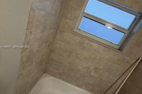 Commercial property in Homestead, Florida 1 bedroom № 2067449 - photo 5