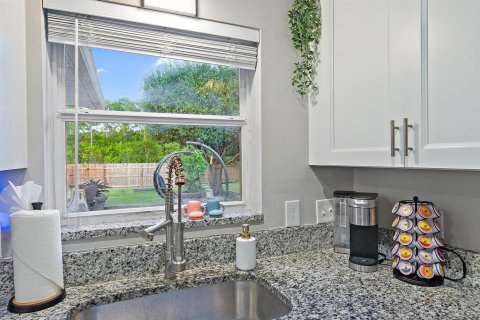 Casa en venta en Port St. Lucie, Florida, 3 dormitorios, 104.52 m2 № 2410932 - foto 29