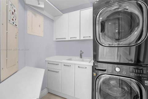 Снять в аренду кондоминиум в Санни-Айлс-Бич, Флорида 3 спальни, 257.8м2, № 2154813 - фото 15