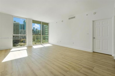 Condominio en alquiler en Miami, Florida, 1 dormitorio, 74.88 m2 № 1994497 - foto 6