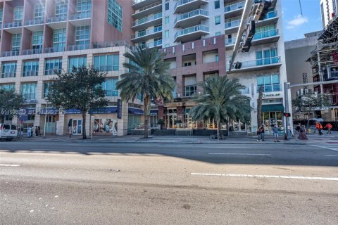 Condominio en alquiler en Miami, Florida, 1 dormitorio, 74.88 m2 № 1994497 - foto 25