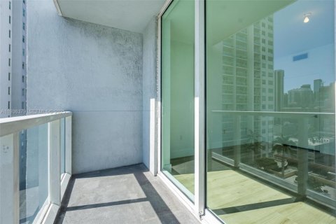 Condominio en alquiler en Miami, Florida, 1 dormitorio, 74.88 m2 № 1994497 - foto 19