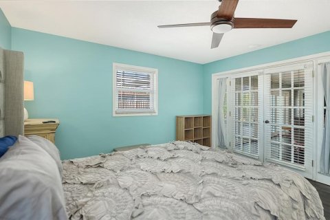 House in Sarasota, Florida 3 bedrooms, 153.29 sq.m. № 1905510 - photo 24