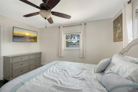 House in Sarasota, Florida 3 bedrooms, 153.29 sq.m. № 1905510 - photo 27