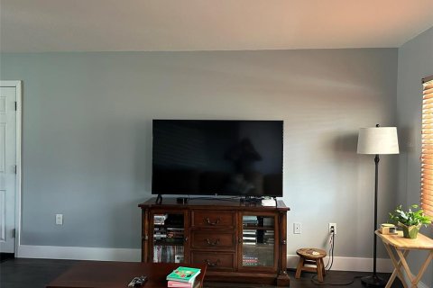 Casa en alquiler en Sarasota, Florida, 3 dormitorios, 153.29 m2 № 1905510 - foto 9