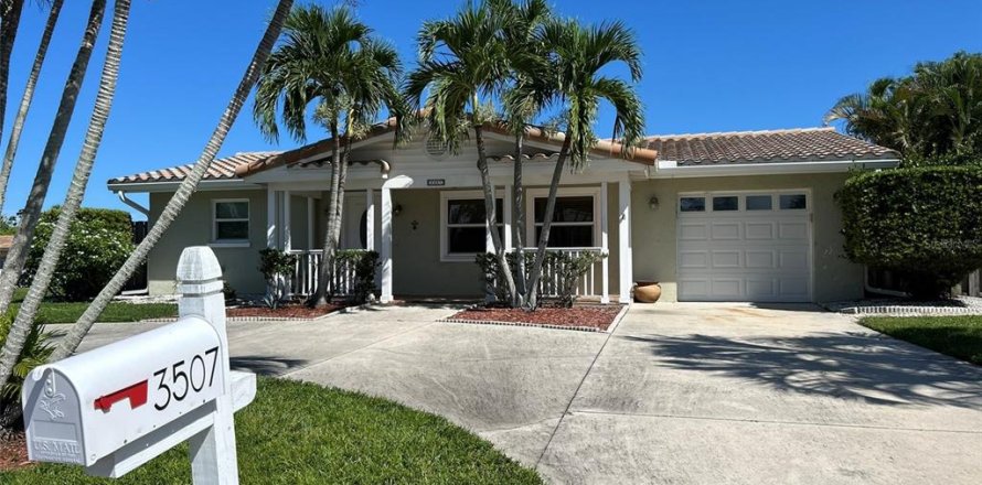Casa en Sarasota, Florida 3 dormitorios, 153.29 m2 № 1905510