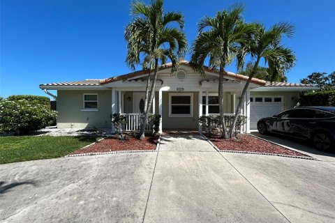 Casa en alquiler en Sarasota, Florida, 3 dormitorios, 153.29 m2 № 1905510 - foto 2