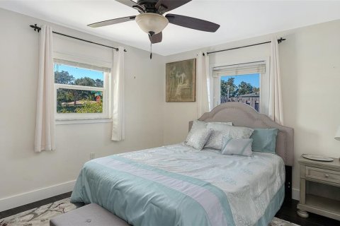House in Sarasota, Florida 3 bedrooms, 153.29 sq.m. № 1905510 - photo 26