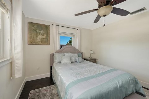 House in Sarasota, Florida 3 bedrooms, 153.29 sq.m. № 1905510 - photo 28
