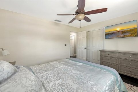 House in Sarasota, Florida 3 bedrooms, 153.29 sq.m. № 1905510 - photo 29