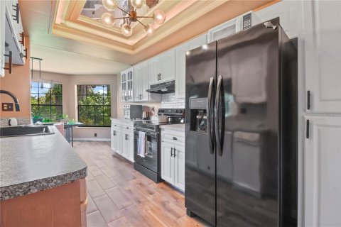 House in Holiday, Florida 3 bedrooms, 153.01 sq.m. № 2266282 - photo 26