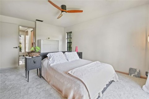 House in Holiday, Florida 3 bedrooms, 153.01 sq.m. № 2266282 - photo 10