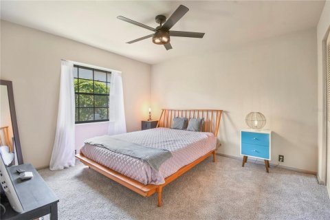 House in Holiday, Florida 3 bedrooms, 153.01 sq.m. № 2266282 - photo 27