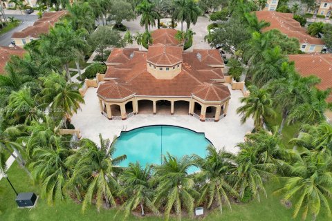 Townhouse in Miramar, Florida 3 bedrooms, 136.57 sq.m. № 2076297 - photo 22