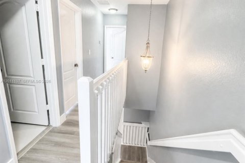 Townhouse in Miramar, Florida 3 bedrooms, 136.57 sq.m. № 2076297 - photo 16