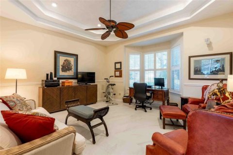 House in Tampa, Florida 3 bedrooms, 312.62 sq.m. № 2114768 - photo 13