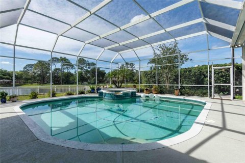 House in Tampa, Florida 3 bedrooms, 312.62 sq.m. № 2114768 - photo 6
