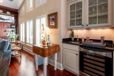 House in Tampa, Florida 3 bedrooms, 312.62 sq.m. № 2114768 - photo 28