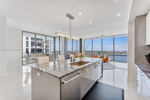 Купить кондоминиум в Норт-Палм-Бич, Флорида 3 спальни, 199.55м2, № 2049126 - фото 10