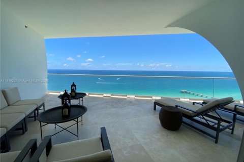 Condo in Sunny Isles Beach, Florida, 3 bedrooms  № 1974529 - photo 11
