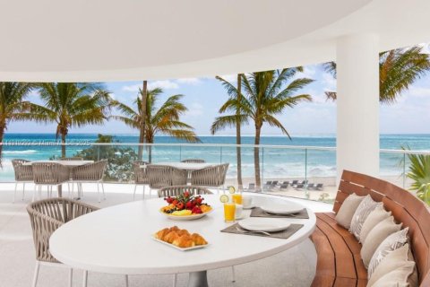 Condo in Sunny Isles Beach, Florida, 3 bedrooms  № 1974529 - photo 14