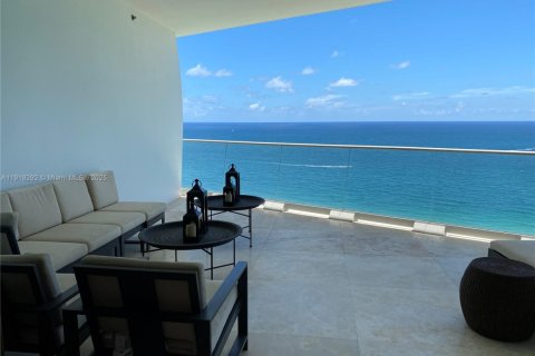 Condo in Sunny Isles Beach, Florida, 3 bedrooms  № 1974529 - photo 10