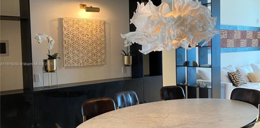 Condo in Sunny Isles Beach, Florida, 3 bedrooms  № 1974529