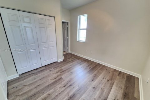 Touwnhouse à vendre à Miami, Floride: 4 chambres, 183.95 m2 № 1726873 - photo 16