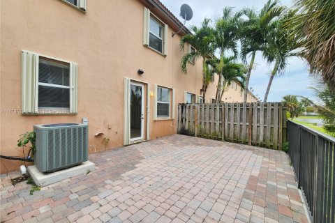 Touwnhouse à vendre à Miami, Floride: 4 chambres, 183.95 m2 № 1726873 - photo 21