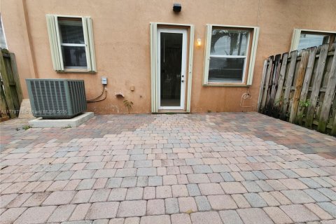 Touwnhouse à vendre à Miami, Floride: 4 chambres, 183.95 m2 № 1726873 - photo 20