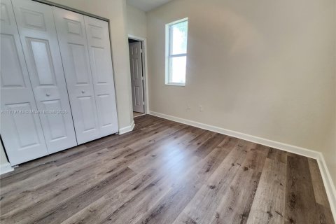 Touwnhouse à vendre à Miami, Floride: 4 chambres, 183.95 m2 № 1726873 - photo 13
